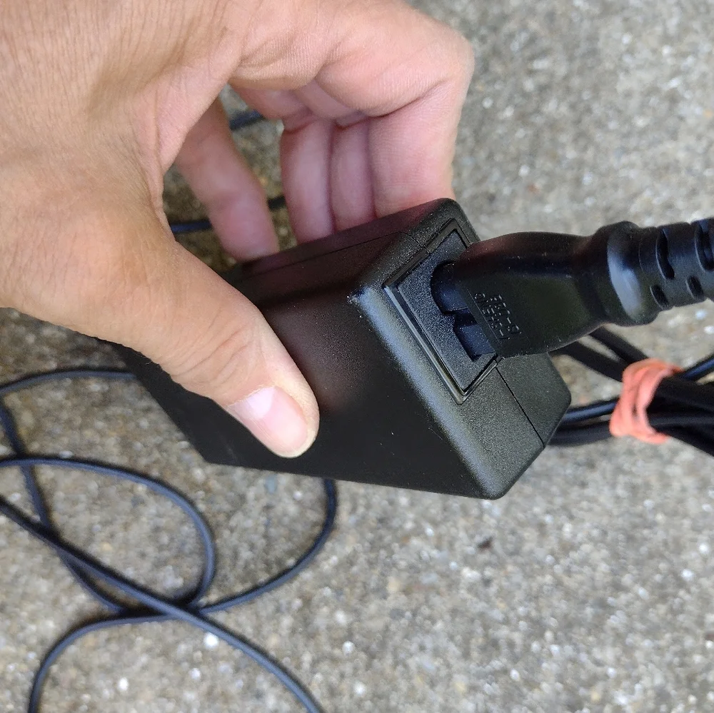 Adapter RNG 110 Delta Electronics Inc. AC adapter Model EADP-20NB C